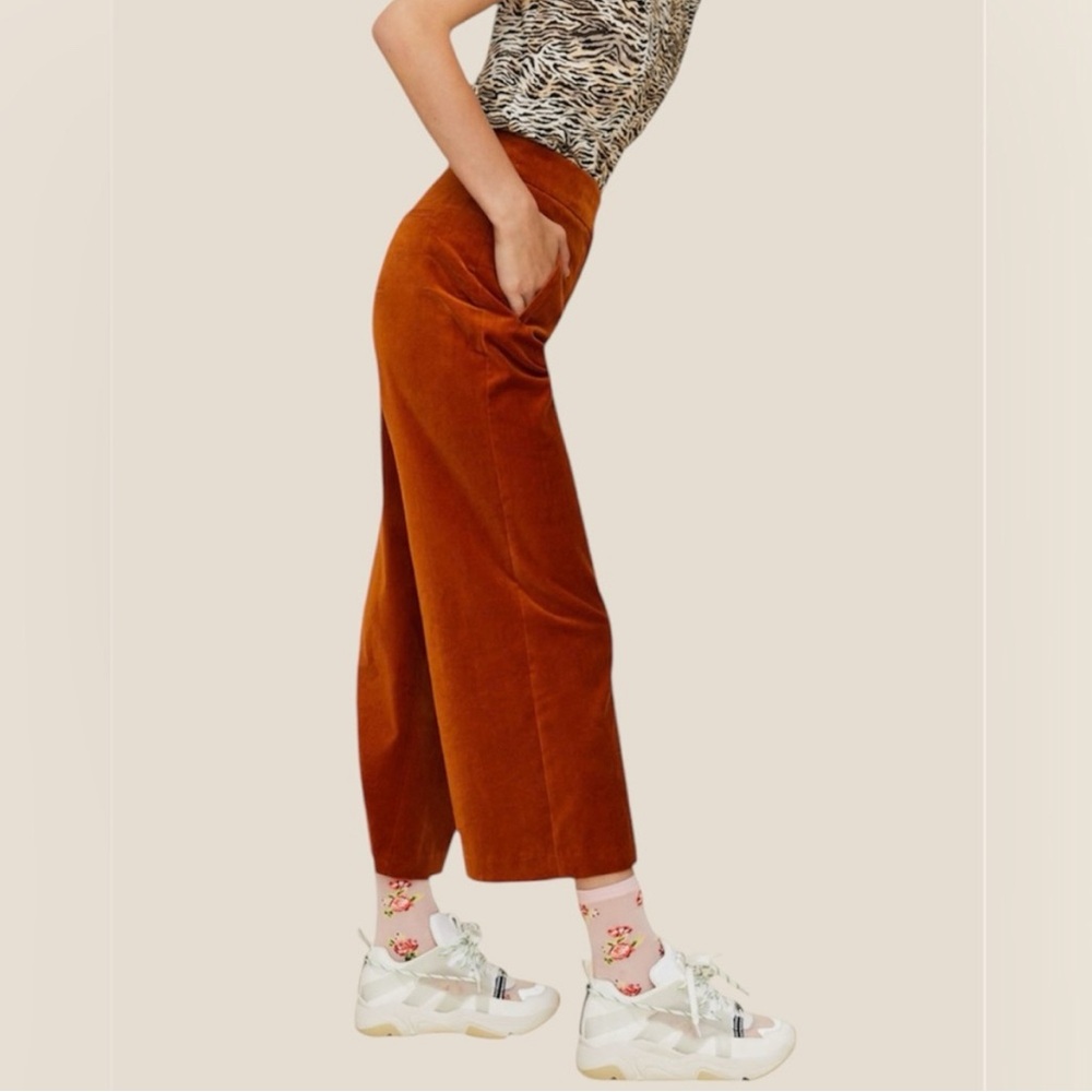 Aritzia Little Moon Malva Velvet Pant 00